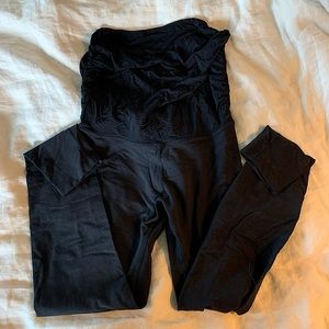 Black Beyond the Bump Leggings